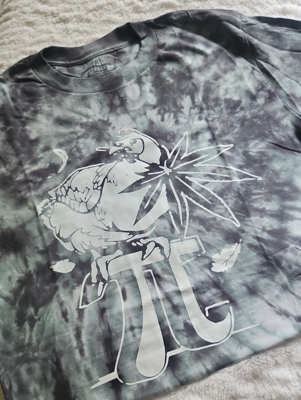 Tie-Dye Graphic Tee with White Chicken POT Pie Print